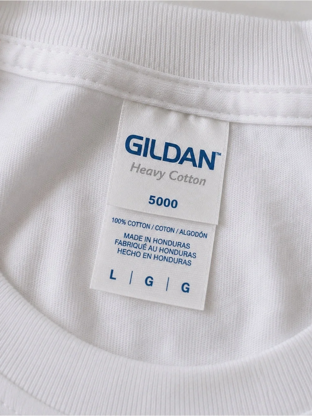 Gildan 5000 White Crew Neck Tee with Blue Logo Streetwear Size L